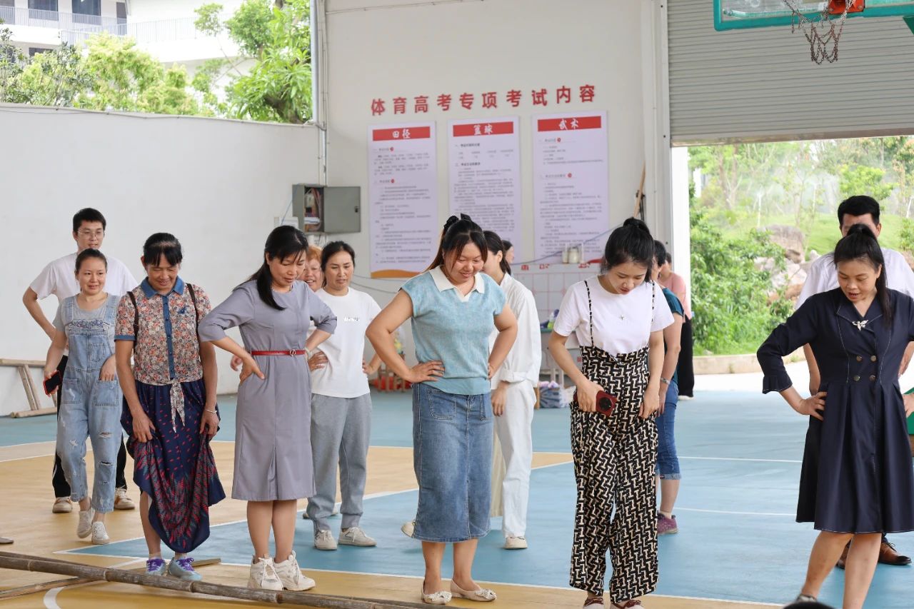 我校举行“五一”国际劳动节教职工游园活动 丨 开云在线登陆入口