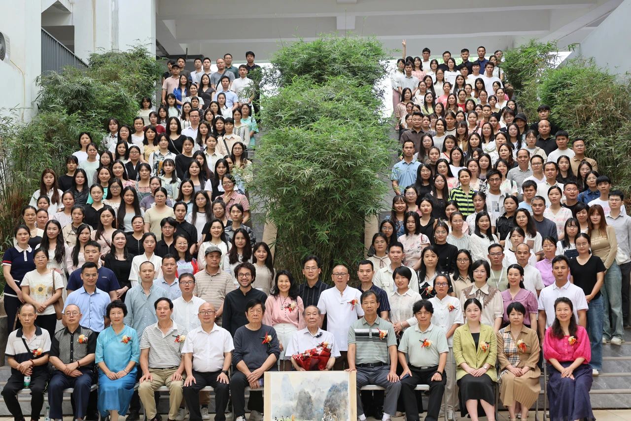 桂平市中小学美术教师水彩画专题培训活动暨大藤峡水彩画社成立仪式在我校顺利举行 丨 开云在线登陆入口